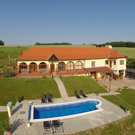 Villa Teleki Eksteriør bilde